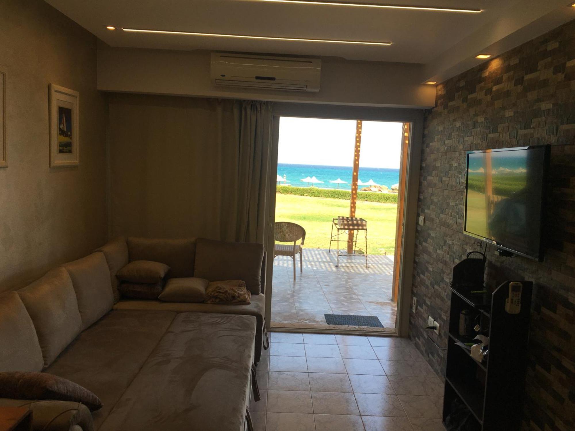 Beach Front Chalet Айн-Сохна Екстер'єр фото